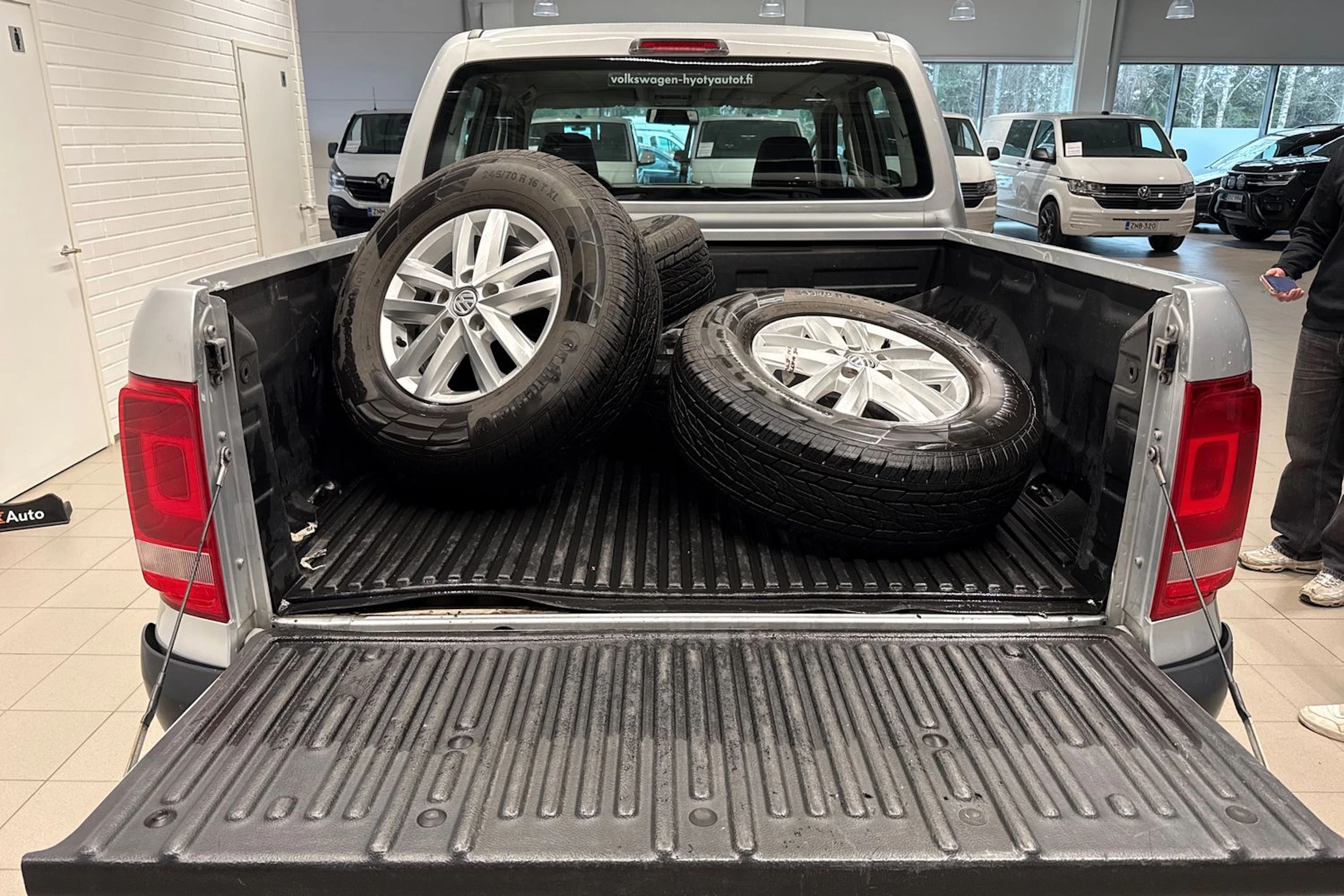 Hopea Volkswagen Amarok 2016 kuva 16.