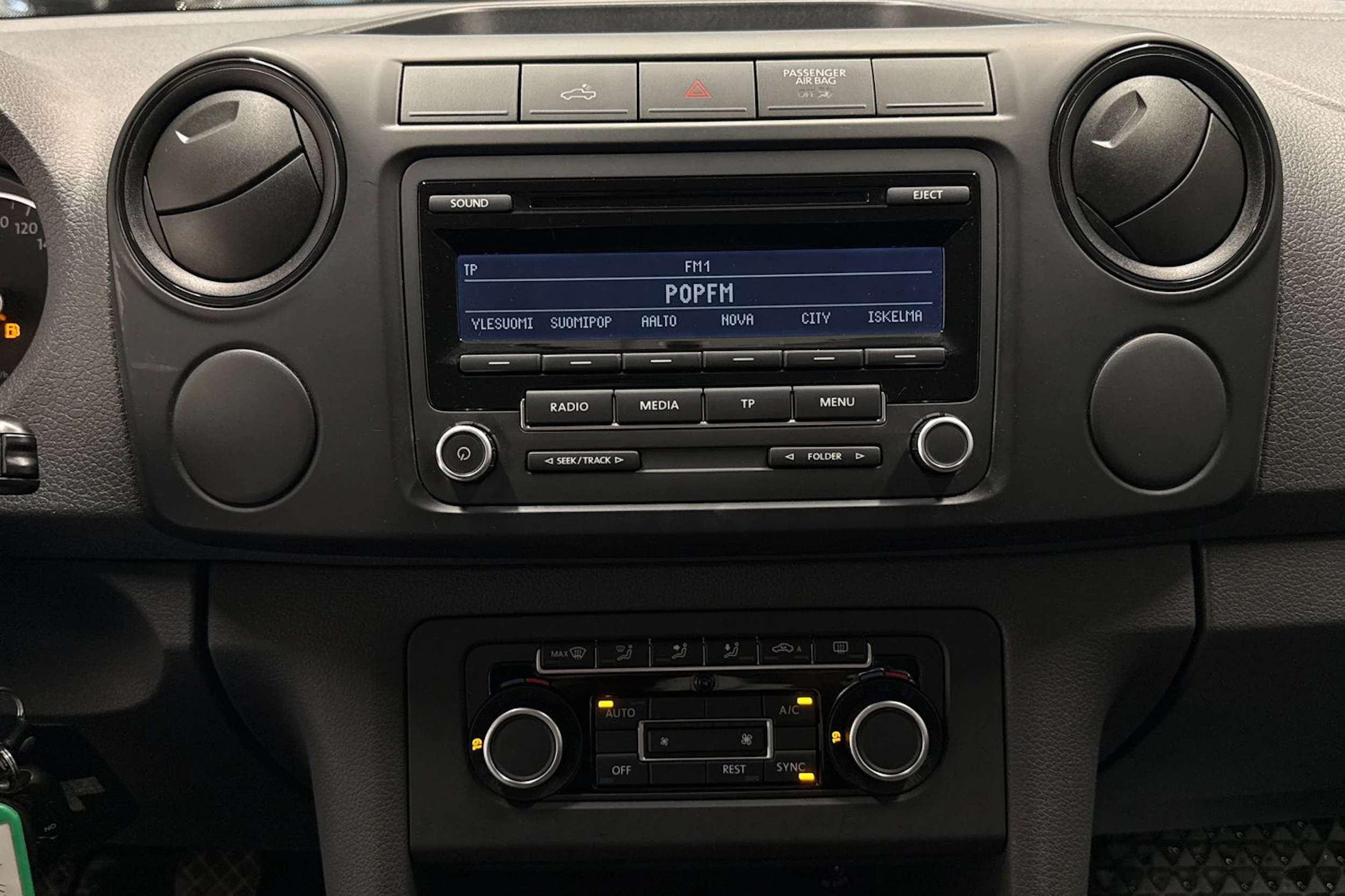 Hopea Volkswagen Amarok 2016 kuva 17.