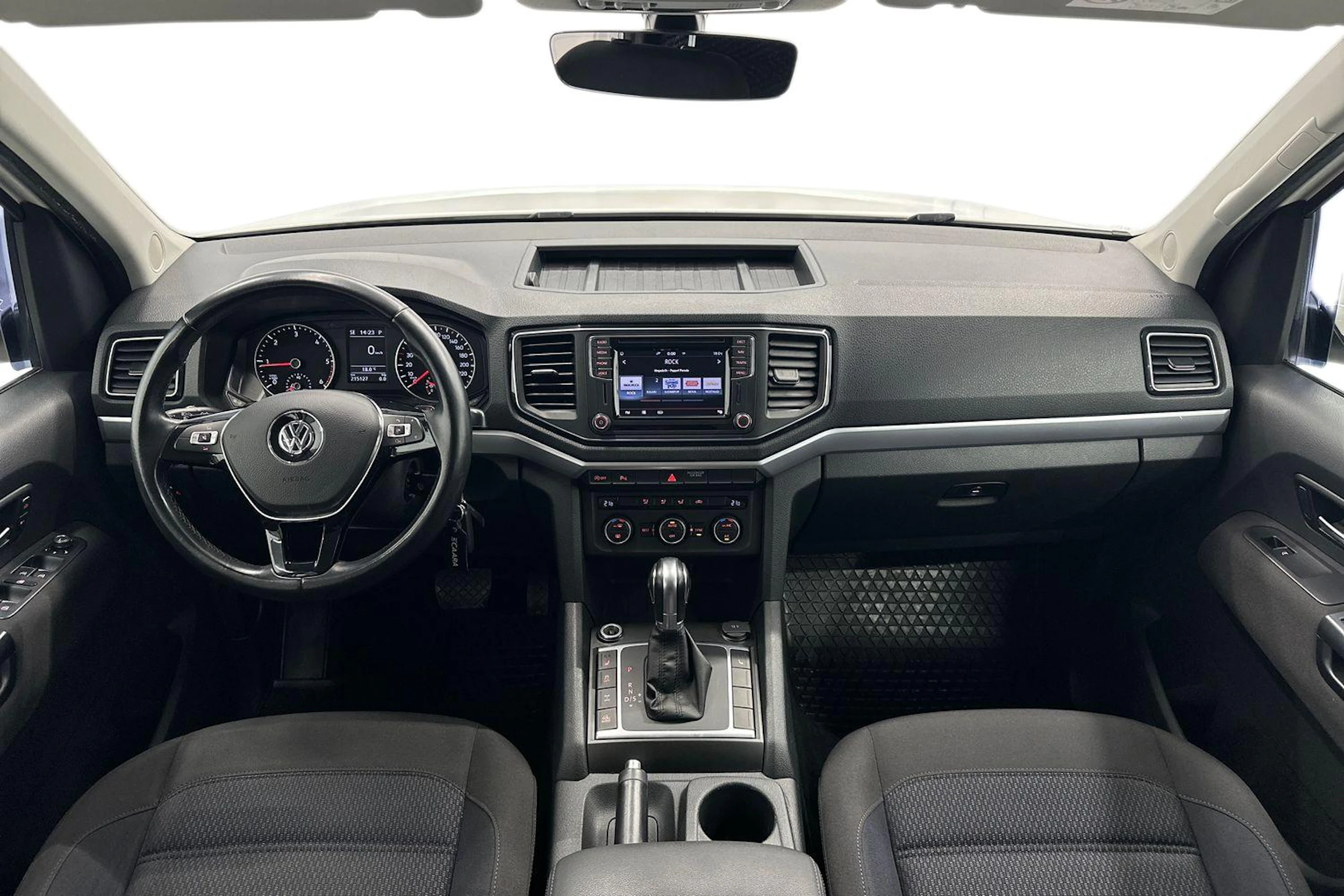 valkoinen Volkswagen Amarok 2016 kuva 7.