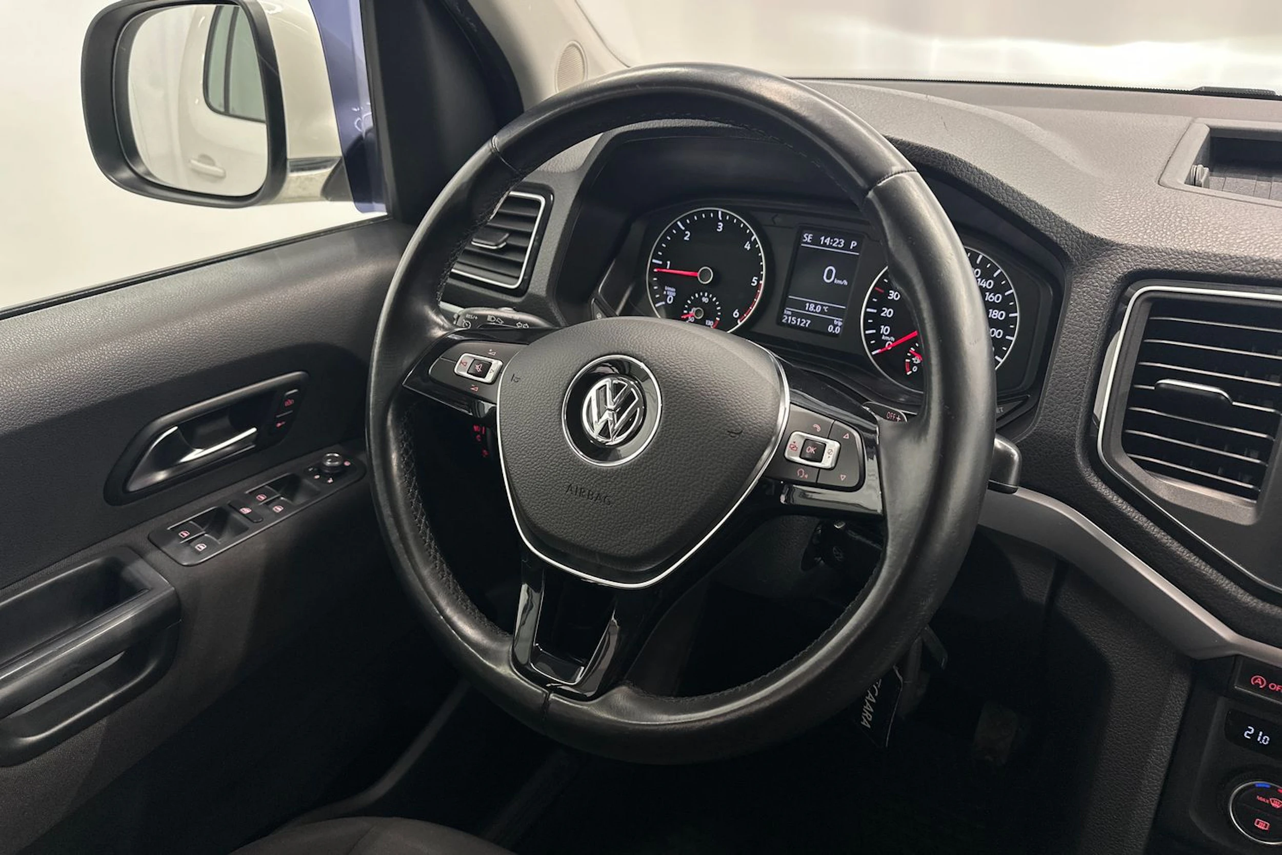 valkoinen Volkswagen Amarok 2016 kuva 10.