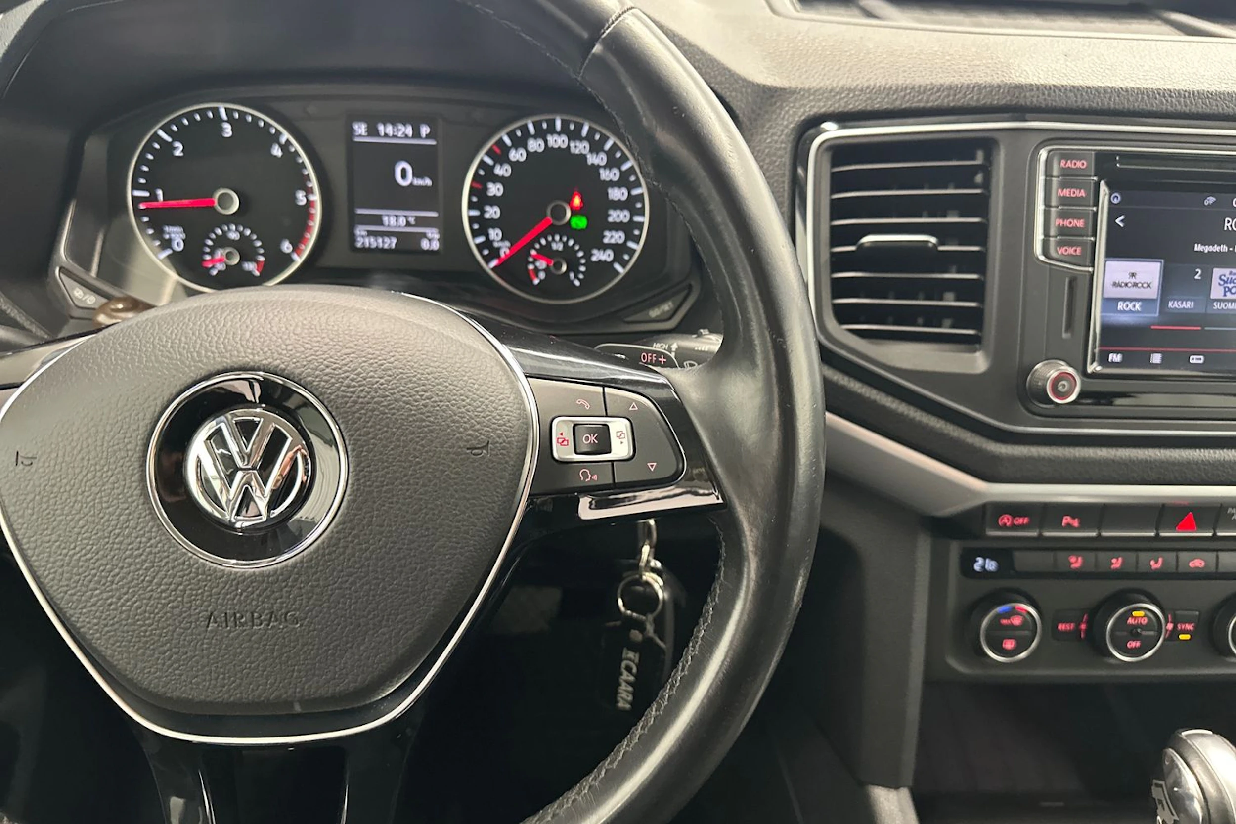 valkoinen Volkswagen Amarok 2016 kuva 12.
