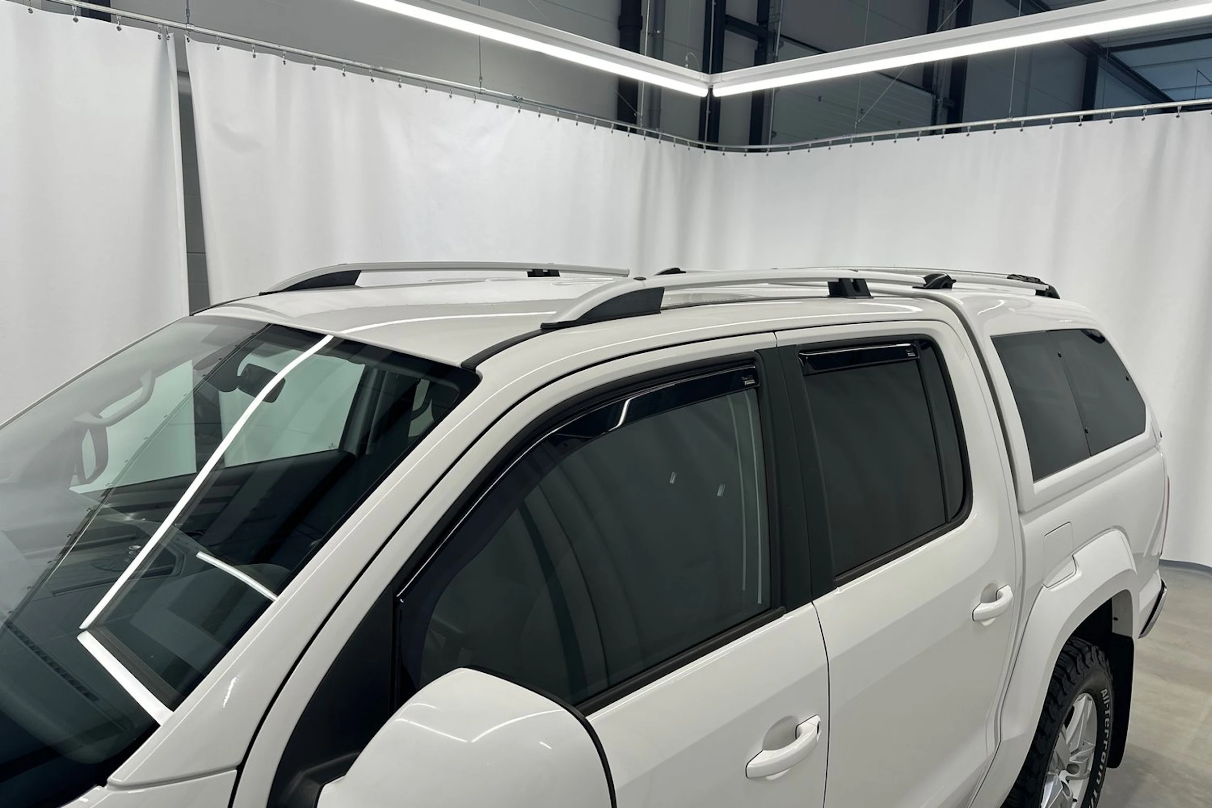 valkoinen Volkswagen Amarok 2016 kuva 27.