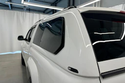 valkoinen Volkswagen Amarok 2016 kuva 28.