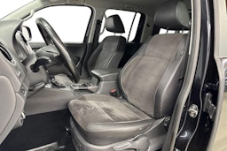 musta Volkswagen Amarok 2016 kuva 9.
