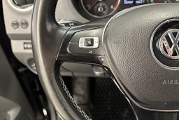 musta Volkswagen Amarok 2016 kuva 13.