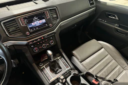 musta Volkswagen Amarok 2016 kuva 5.
