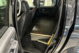 musta Volkswagen Amarok 2016 kuva 6.