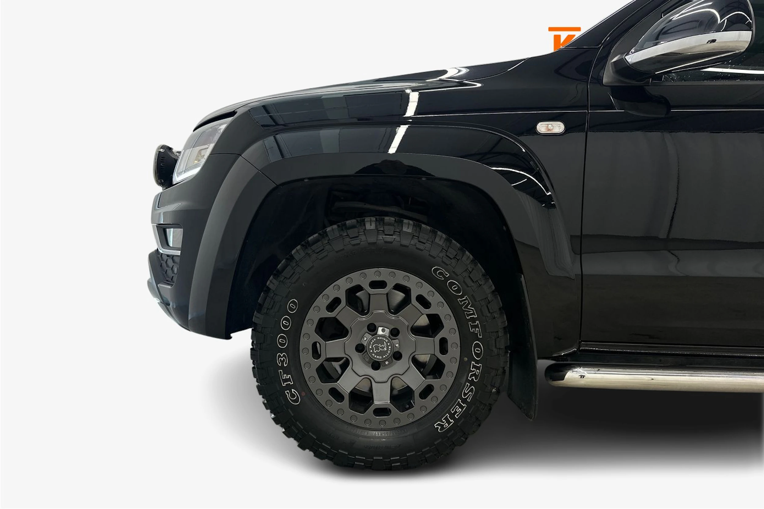 musta Volkswagen Amarok 2016 kuva 9.