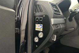 musta Volkswagen Amarok 2016 kuva 27.