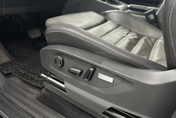 musta Volkswagen Amarok 2016 kuva 28.