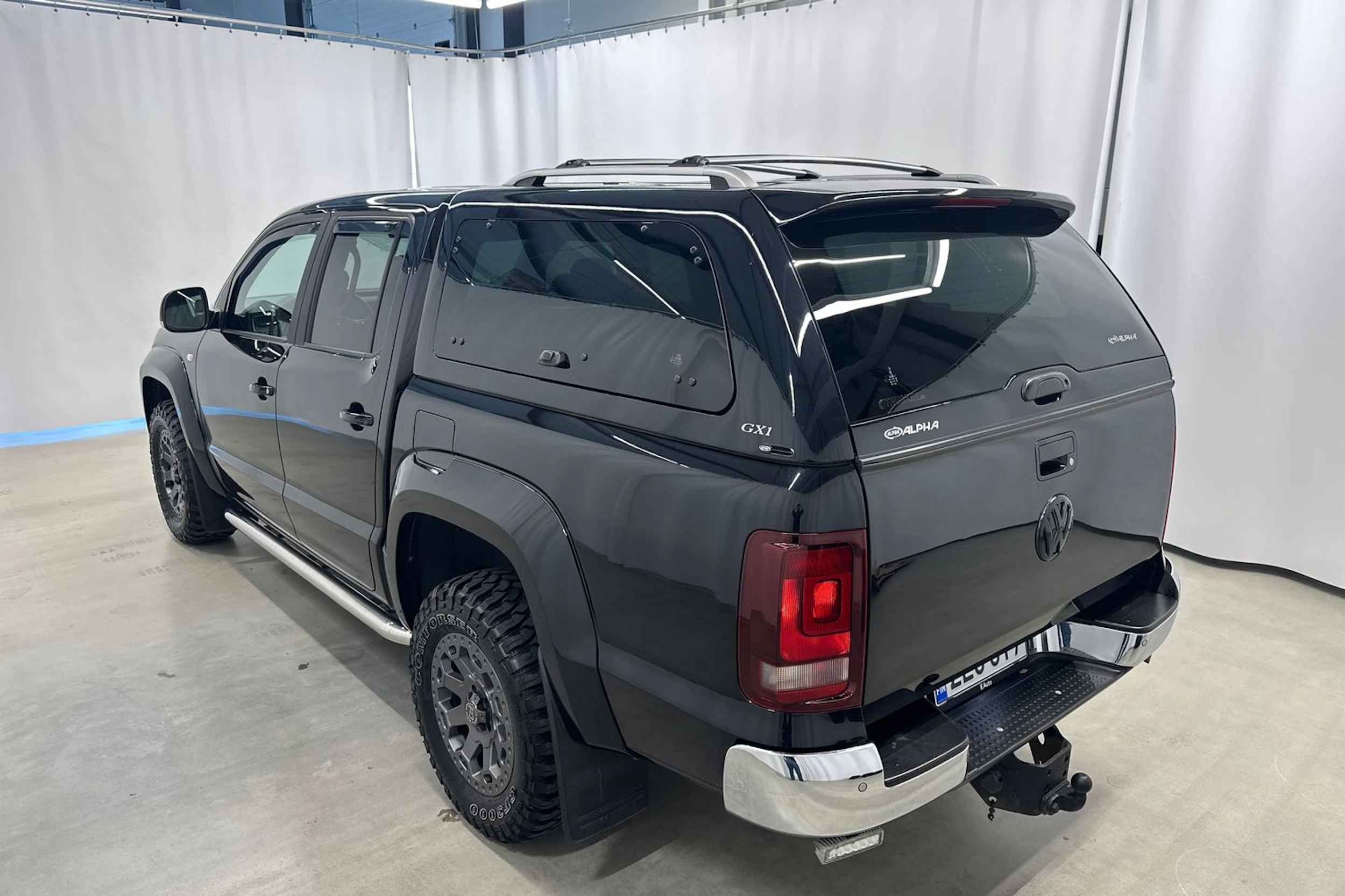 musta Volkswagen Amarok 2016 kuva 34.