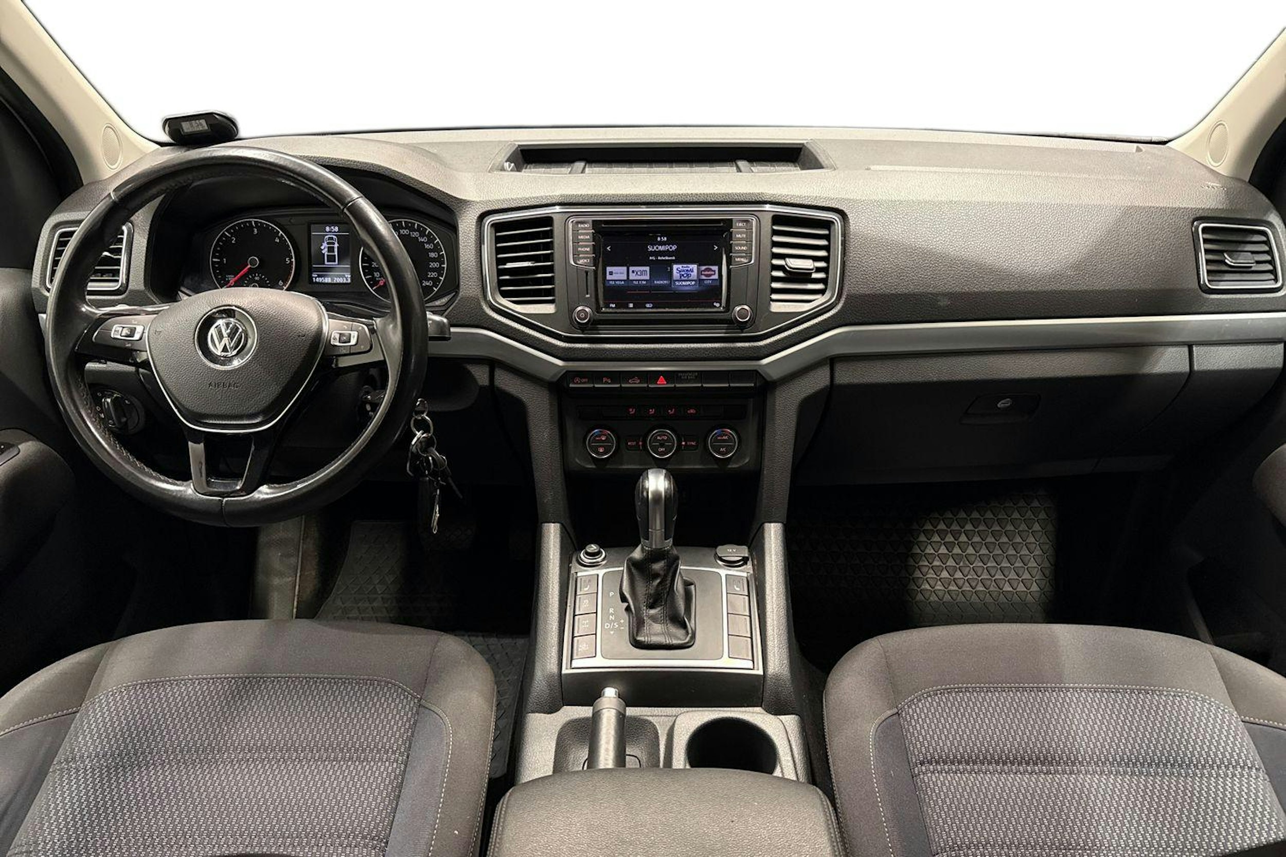 valkoinen Volkswagen Amarok 2017 kuva 9.