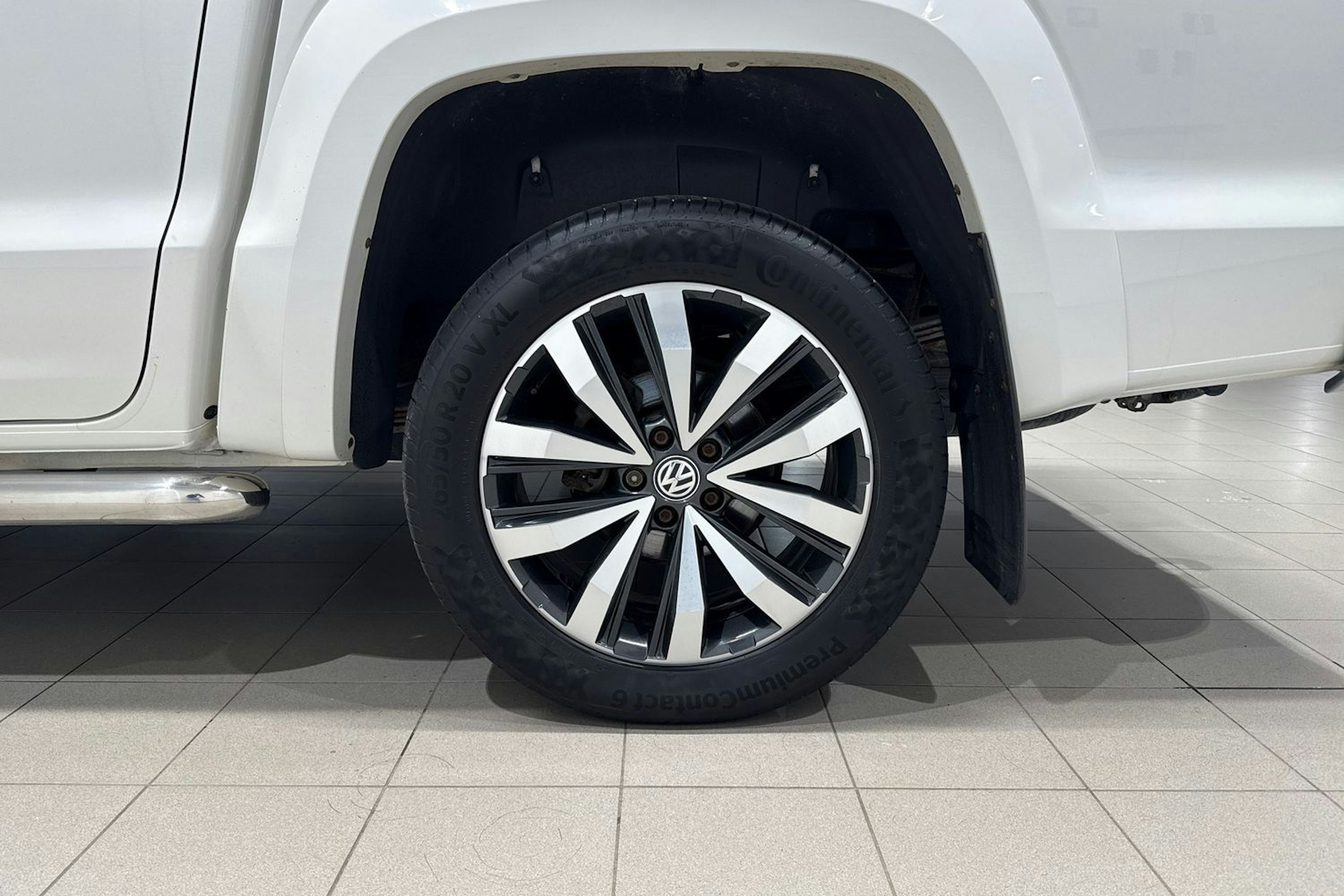 valkoinen Volkswagen Amarok 2017 kuva 11.