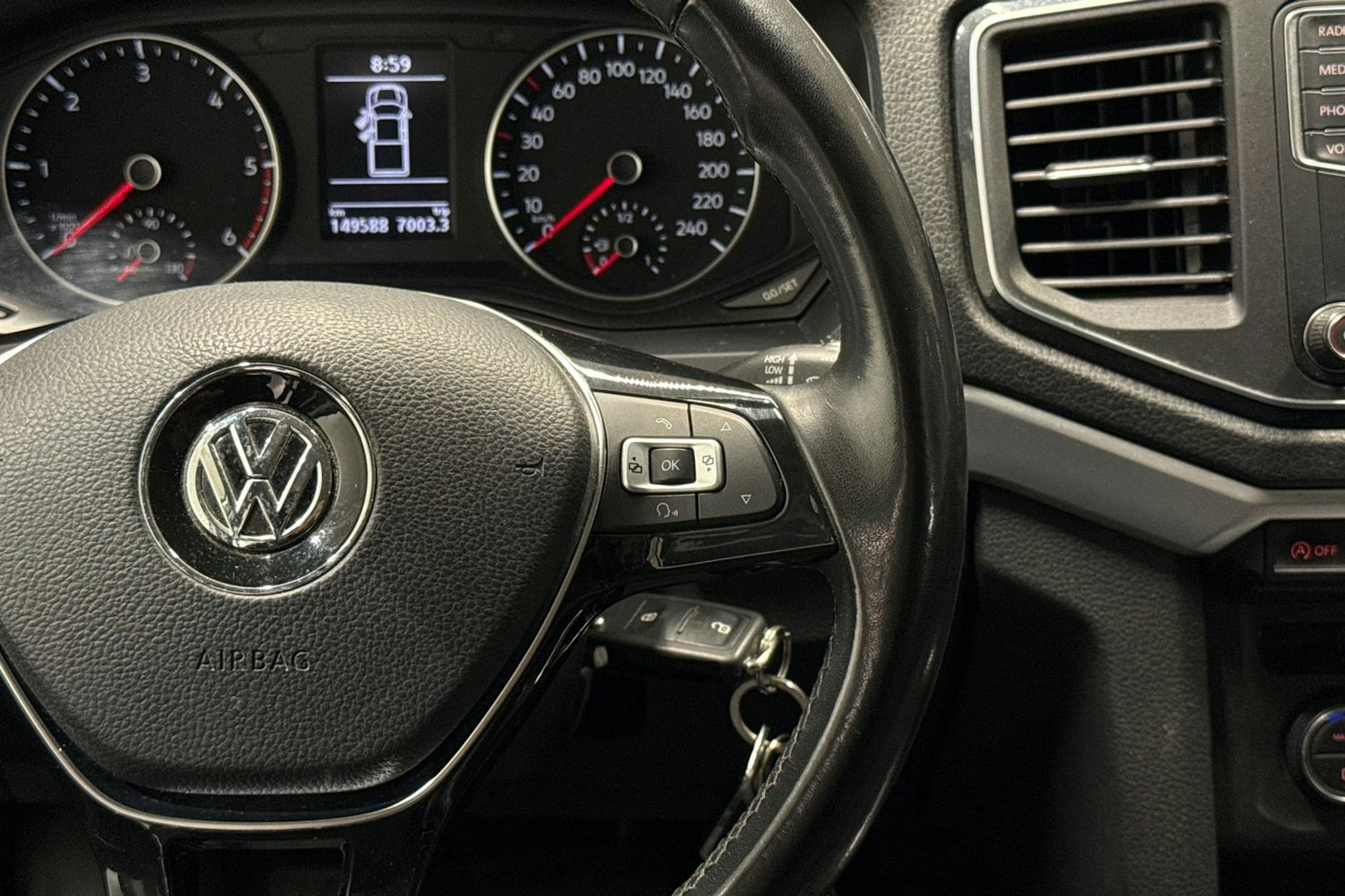 valkoinen Volkswagen Amarok 2017 kuva 15.