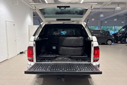 valkoinen Volkswagen Amarok 2017 kuva 21.