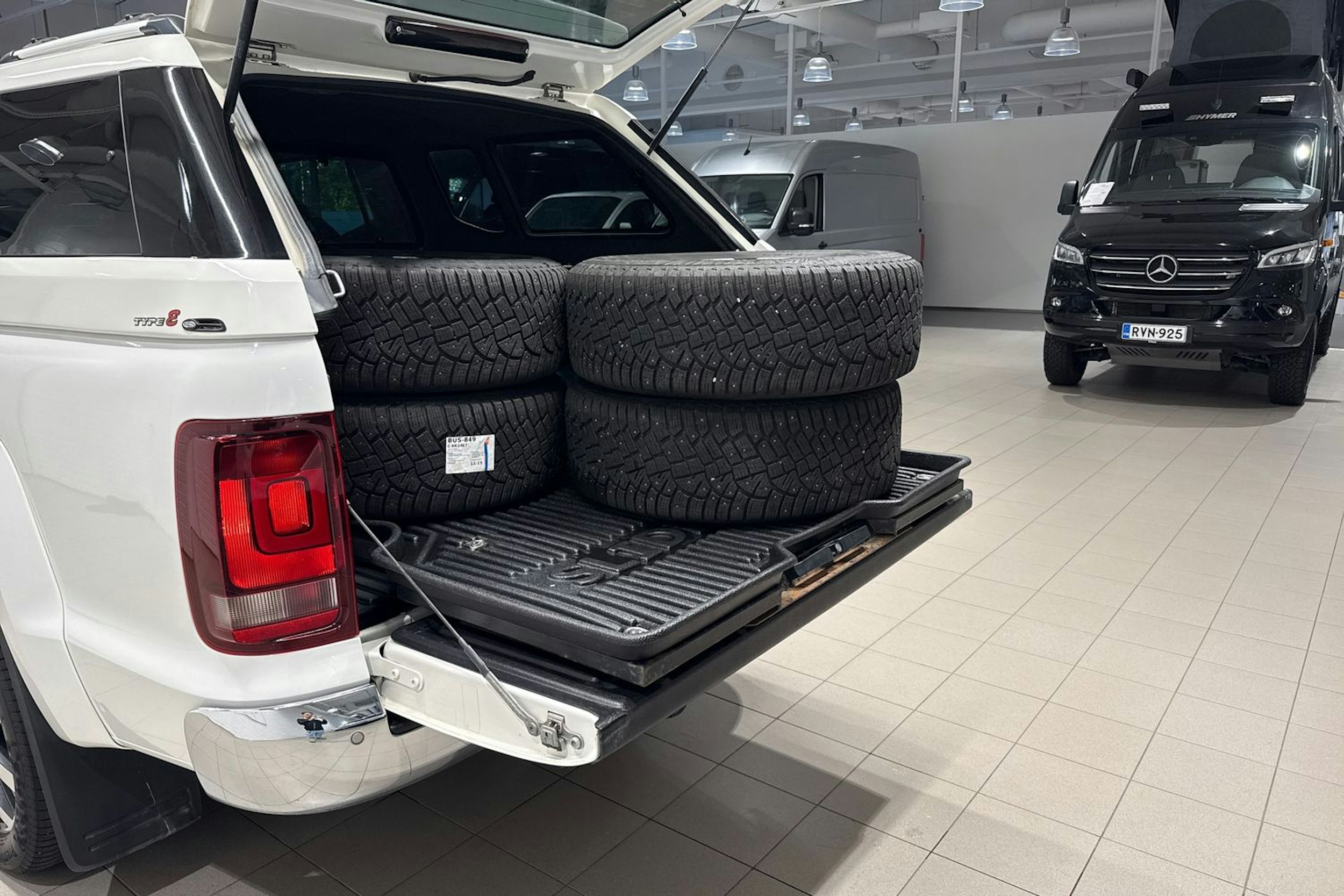 valkoinen Volkswagen Amarok 2017 kuva 22.
