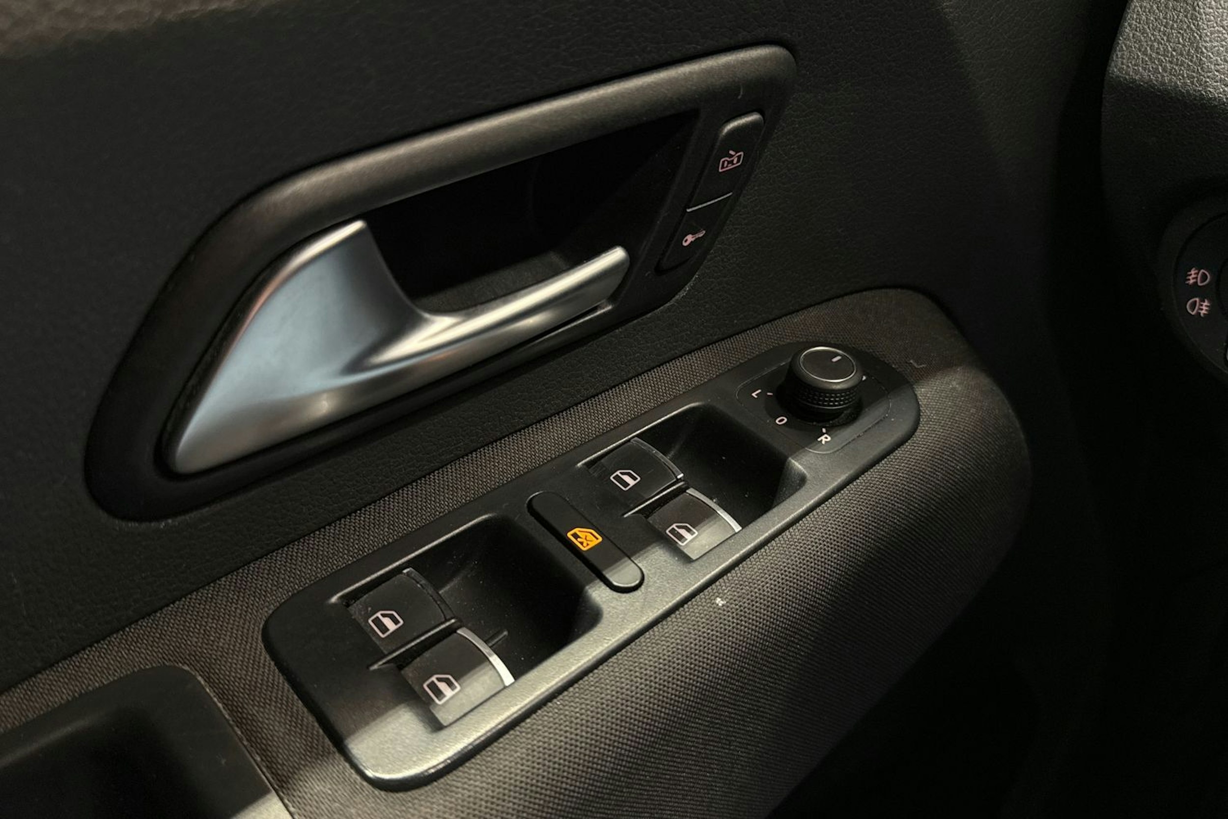 valkoinen Volkswagen Amarok 2017 kuva 28.