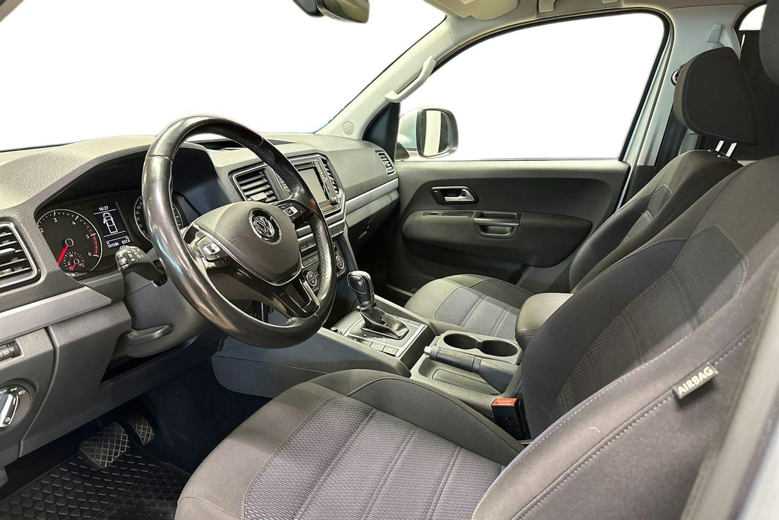 Hopea Volkswagen Amarok 2017 kuva 6.
