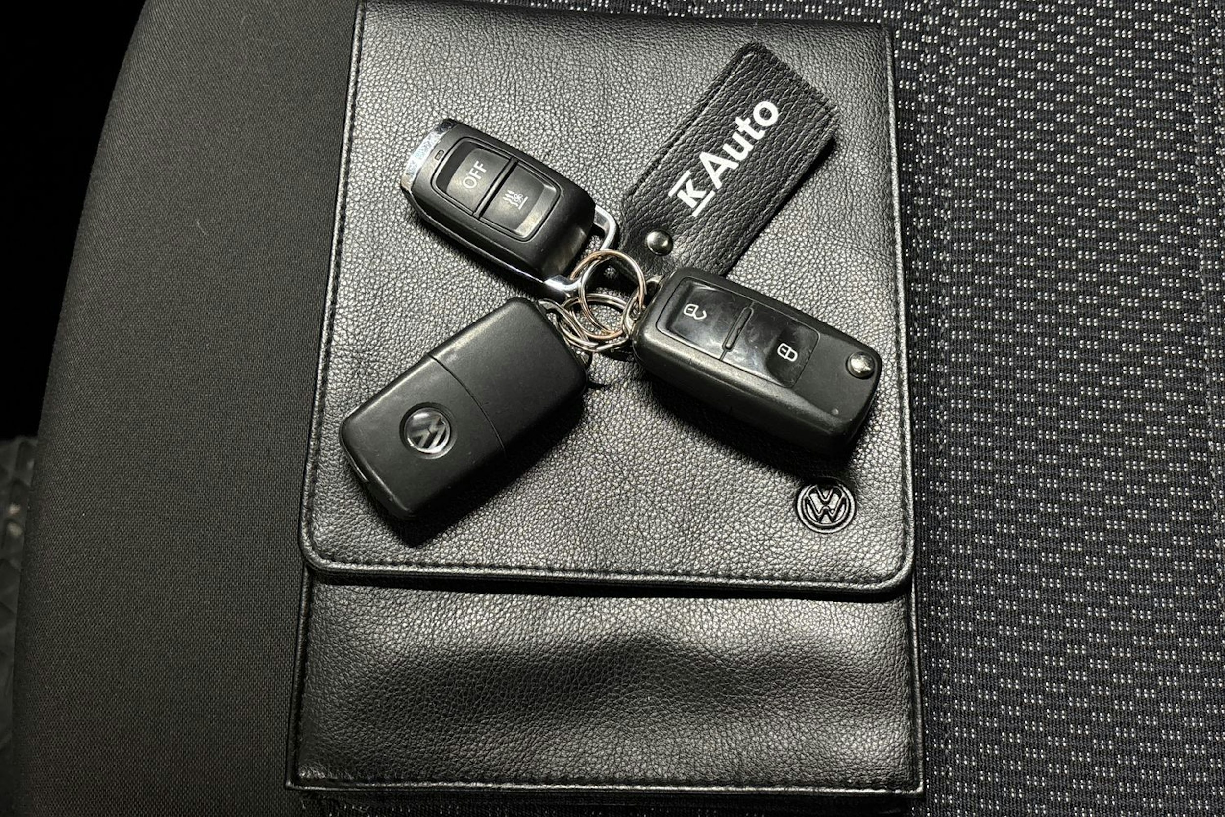 Hopea Volkswagen Amarok 2017 kuva 32.