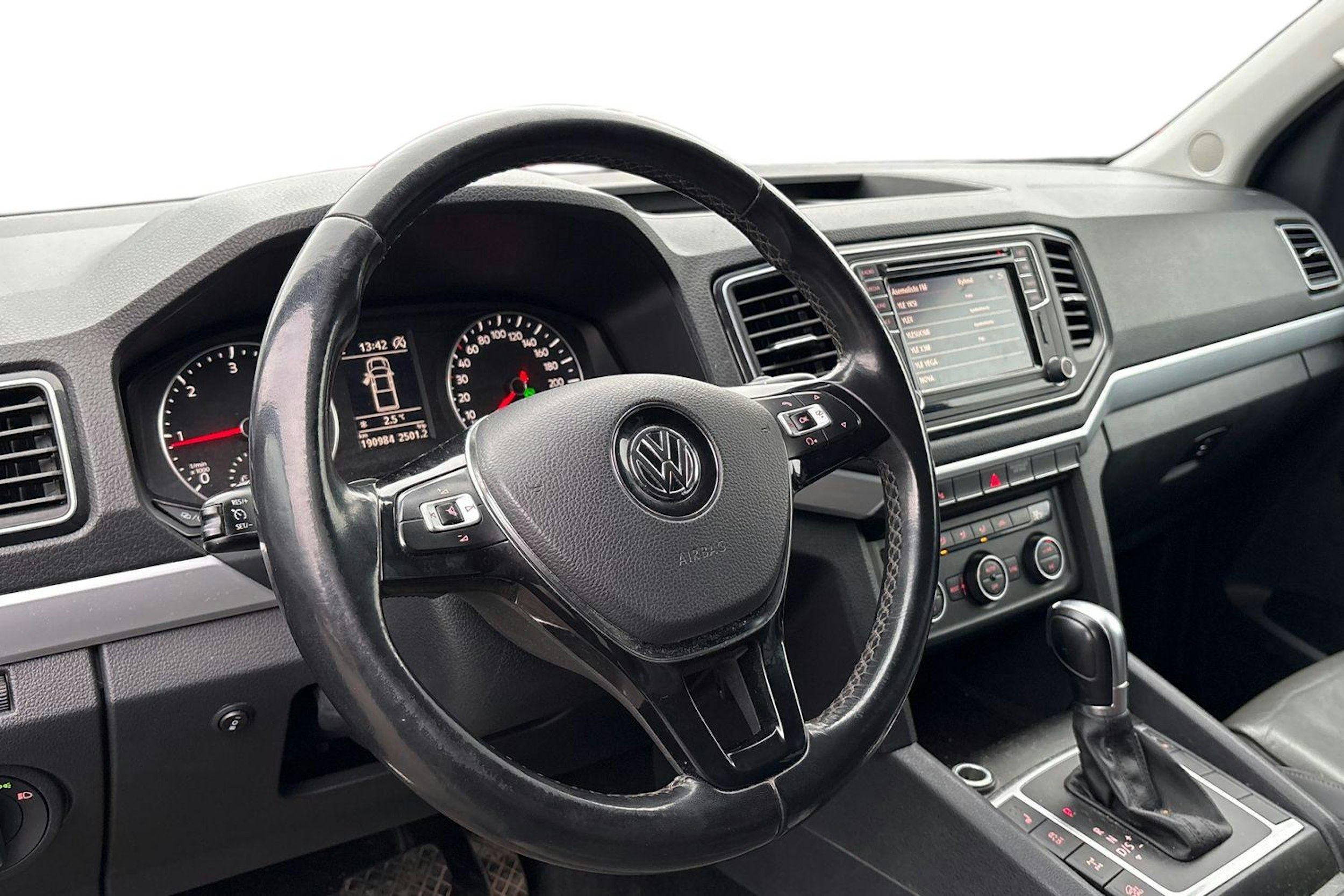 Sininen Volkswagen Amarok 2017 kuva 3.