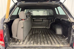 sininen Volkswagen Amarok 2017 kuva 11.