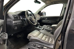musta Volkswagen Amarok 2017 kuva 3.