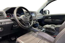 musta Volkswagen Amarok 2017 kuva 8.