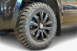 musta Volkswagen Amarok 2017 kuva 12.