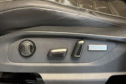 musta Volkswagen Amarok 2017 kuva 17.