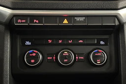 musta Volkswagen Amarok 2017 kuva 28.