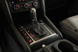 musta Volkswagen Amarok 2017 kuva 29.