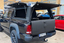 musta Volkswagen Amarok 2017 kuva 32.