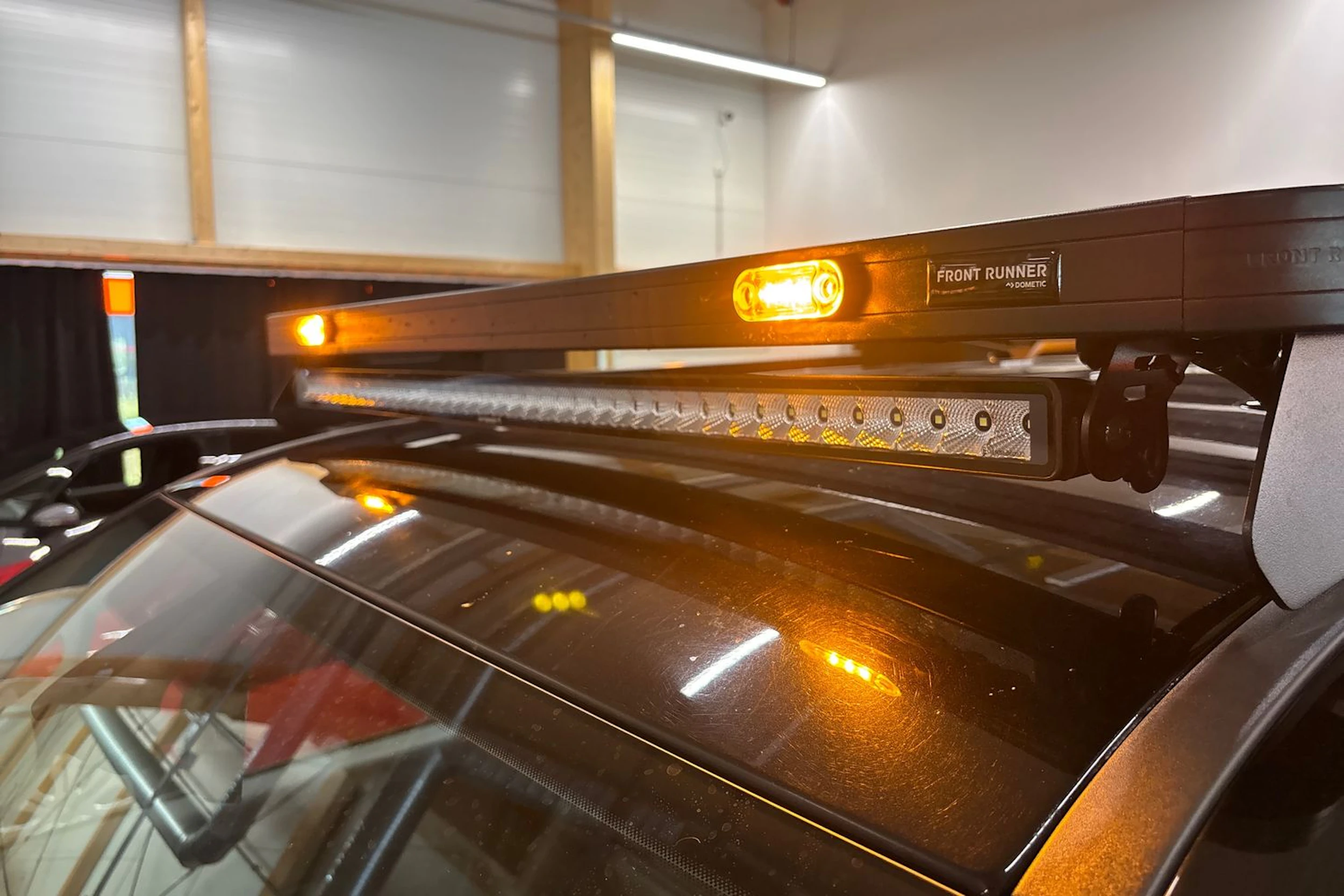musta Volkswagen Amarok 2017 kuva 34.