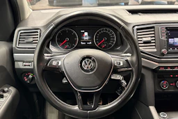 Sininen Volkswagen Amarok 2017 kuva 15.