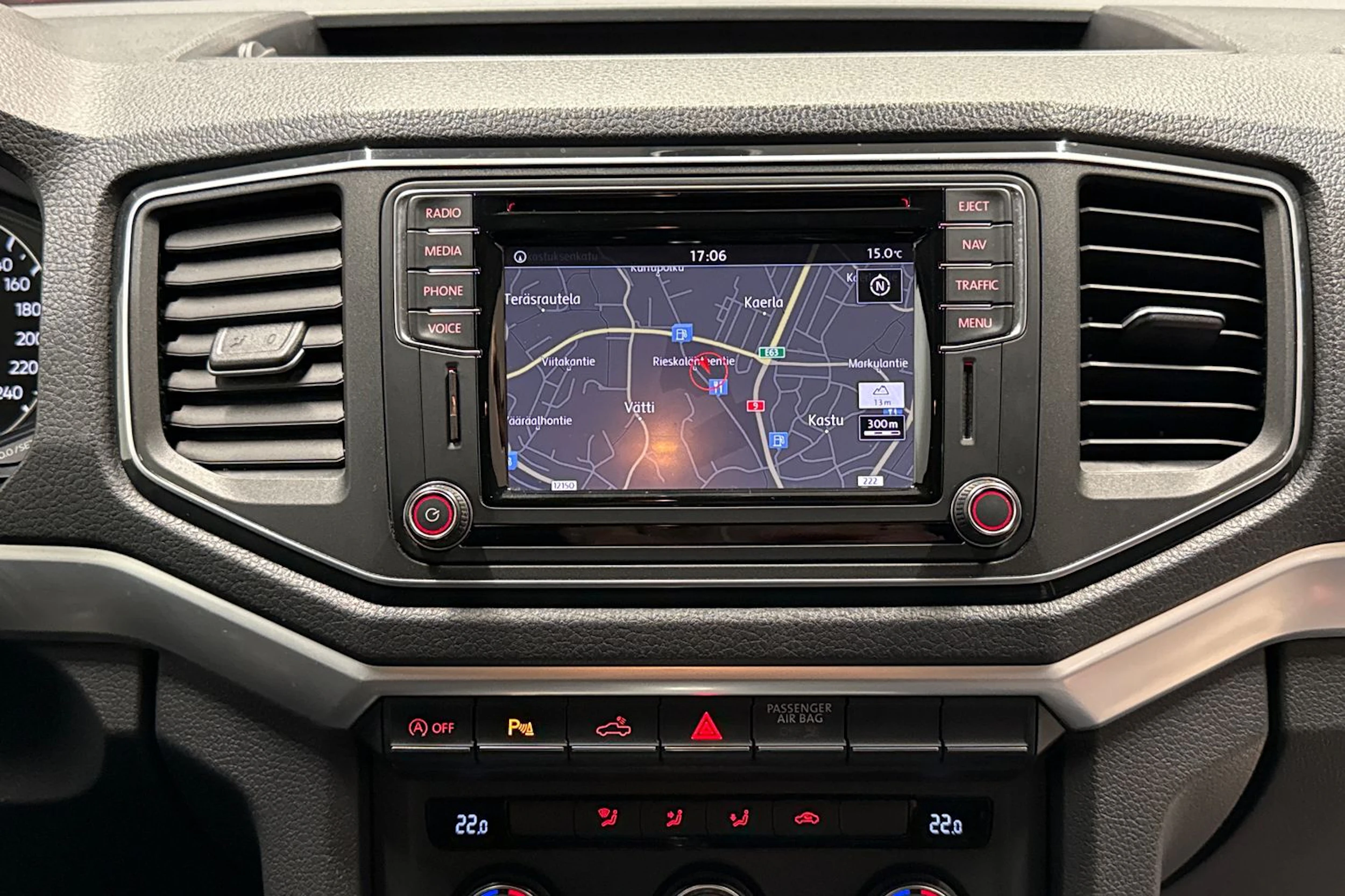 Sininen Volkswagen Amarok 2017 kuva 20.