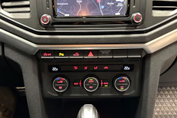 Sininen Volkswagen Amarok 2017 kuva 21.