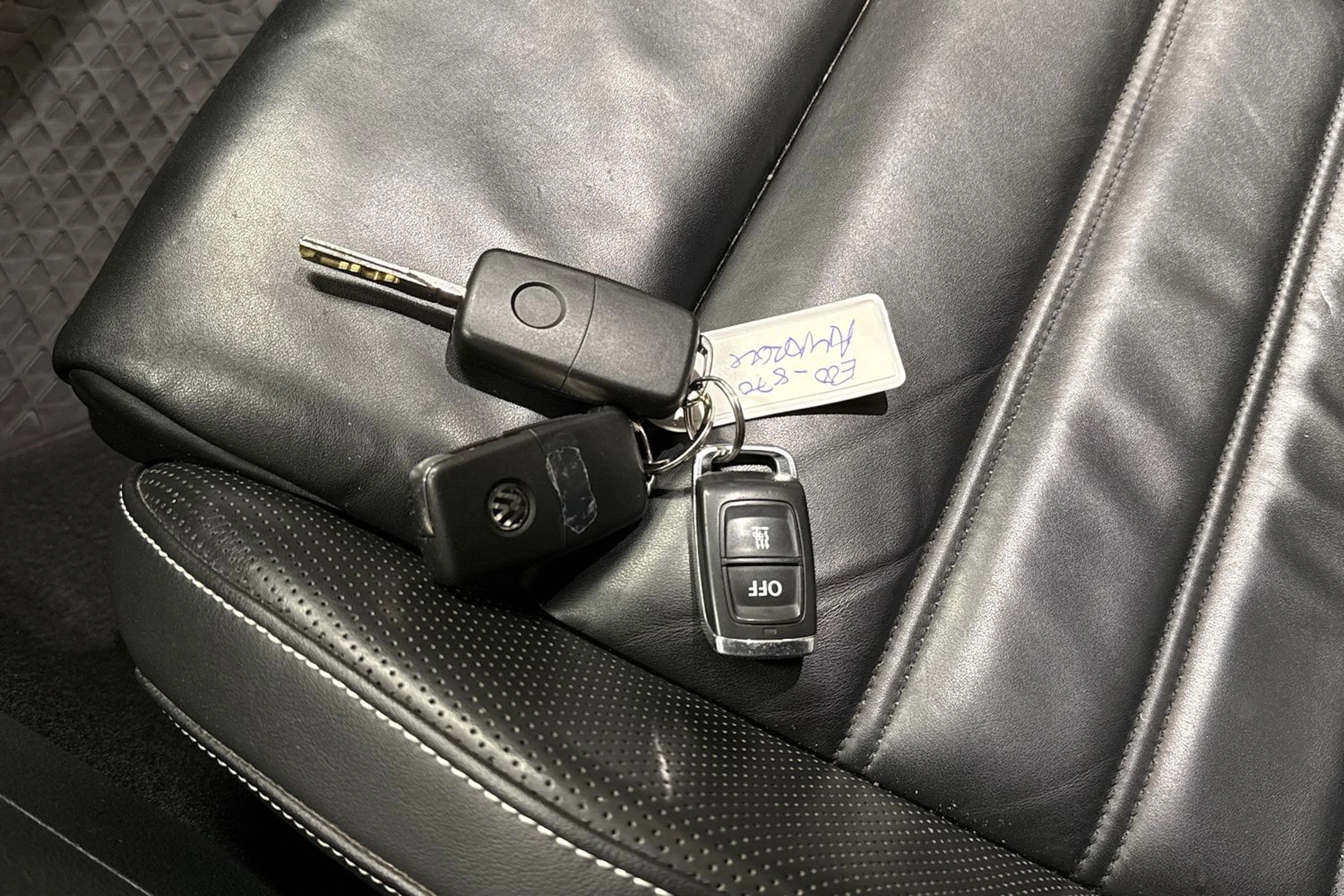 Sininen Volkswagen Amarok 2017 kuva 24.