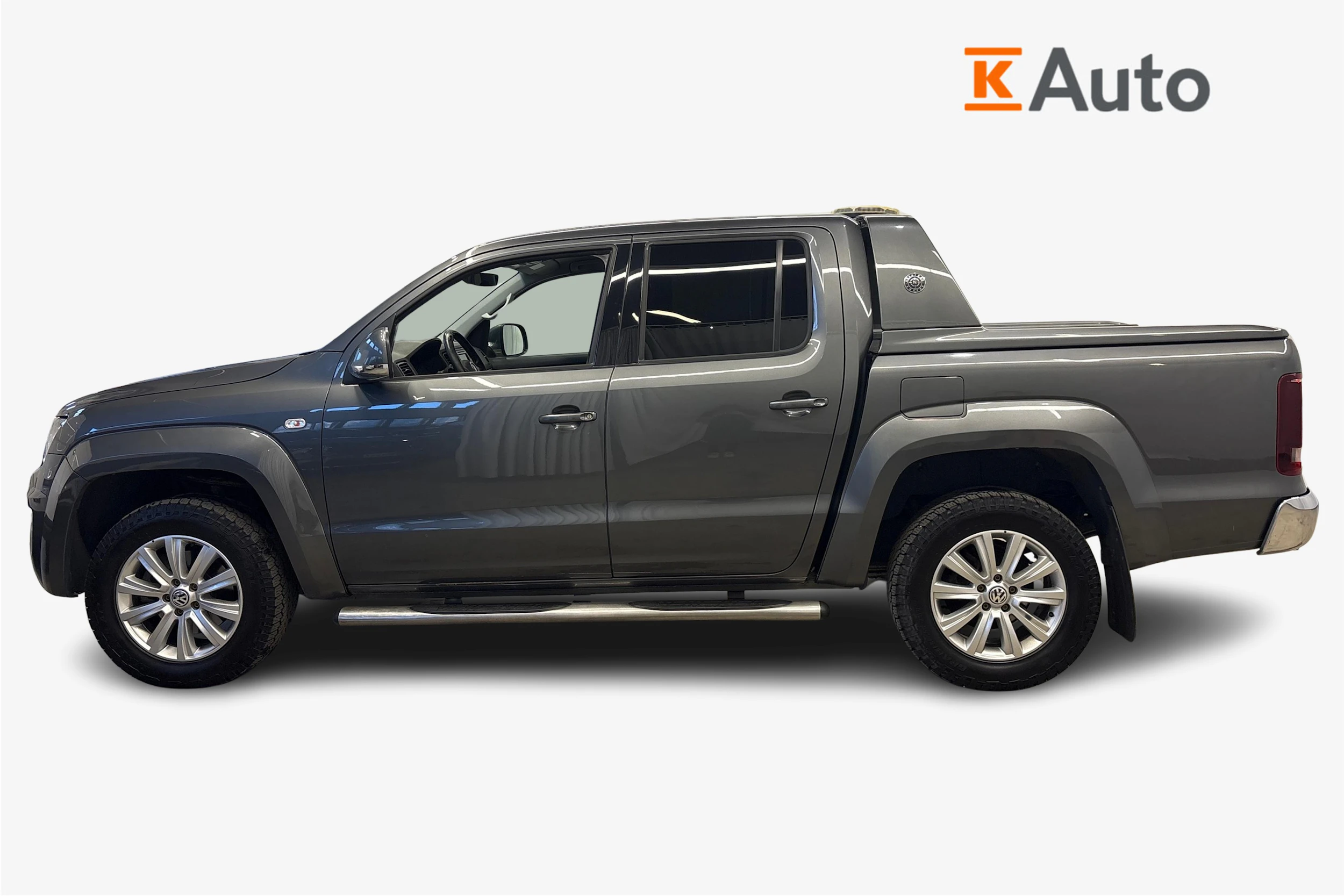 met. graffitinharmaa Volkswagen Amarok 2017 kuva 5.