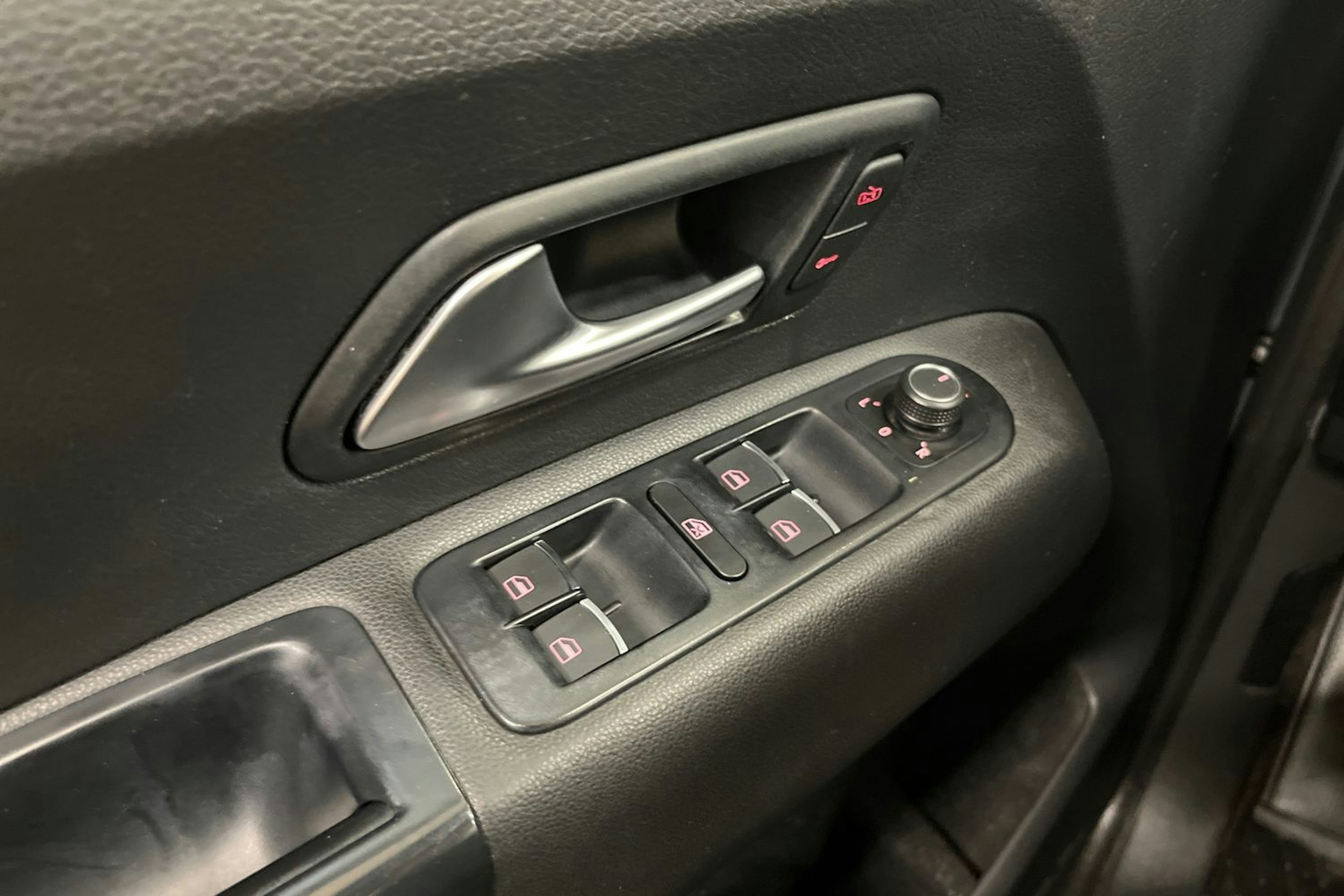 hopea Volkswagen Amarok 2017 kuva 18.