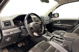 musta Volkswagen Amarok 2017 kuva 7.