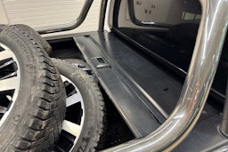 musta Volkswagen Amarok 2017 kuva 15.
