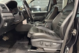 musta Volkswagen Amarok 2017 kuva 18.