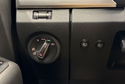 musta Volkswagen Amarok 2017 kuva 29.