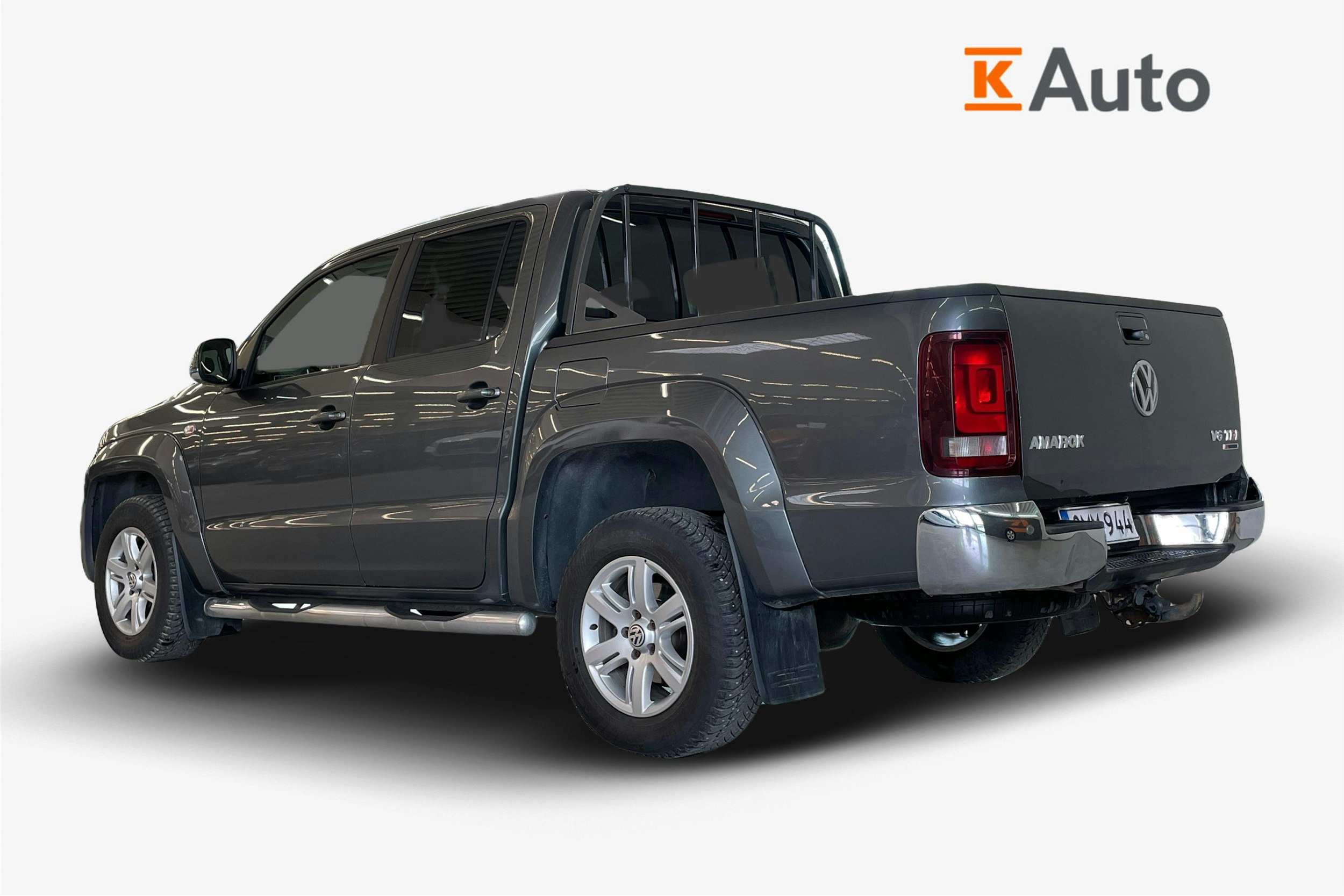 Harmaa Volkswagen Amarok 2017 kuva 2.