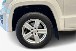 valkoinen Volkswagen Amarok 2017 kuva 9.