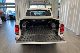 valkoinen Volkswagen Amarok 2017 kuva 11.