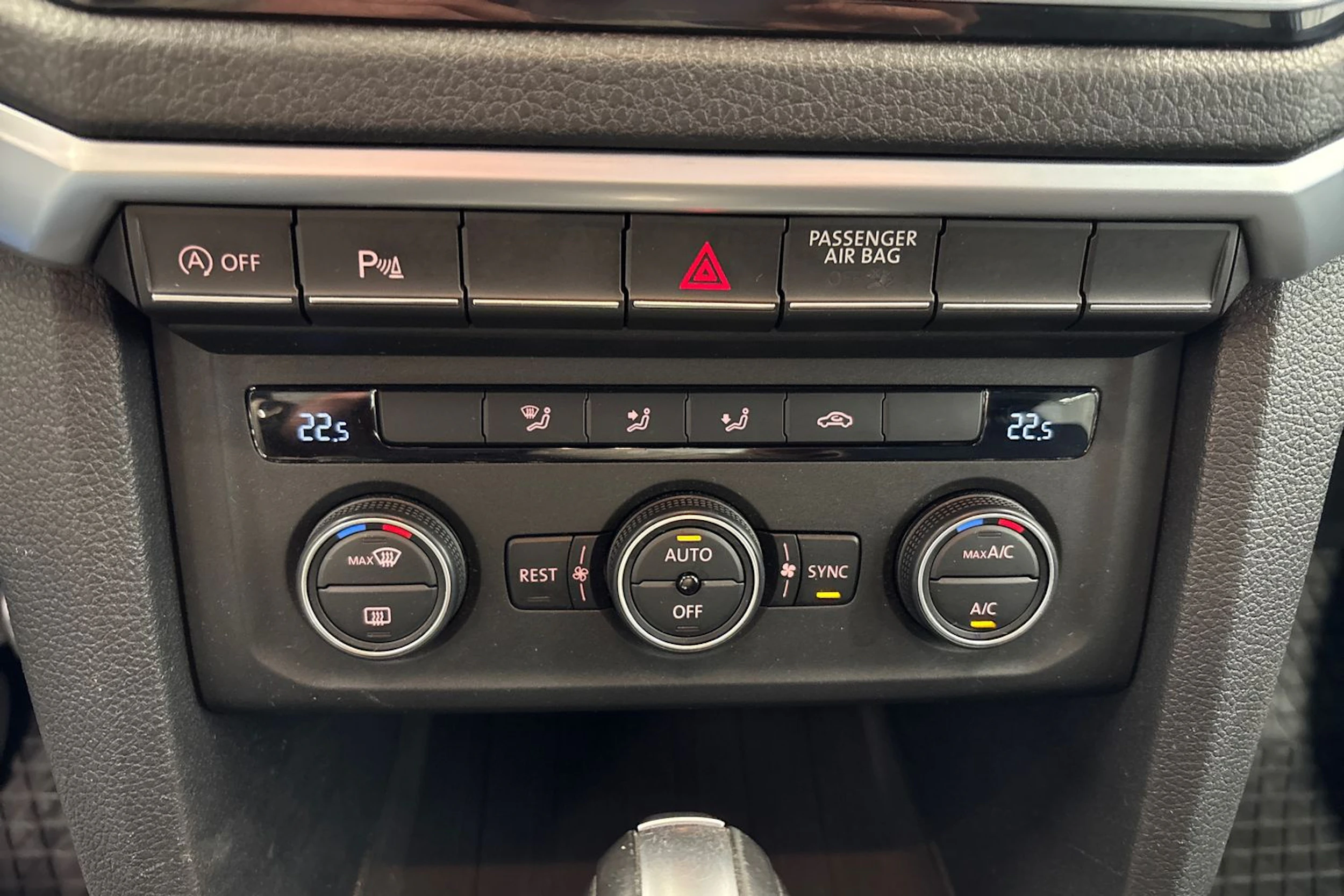 valkoinen Volkswagen Amarok 2017 kuva 17.