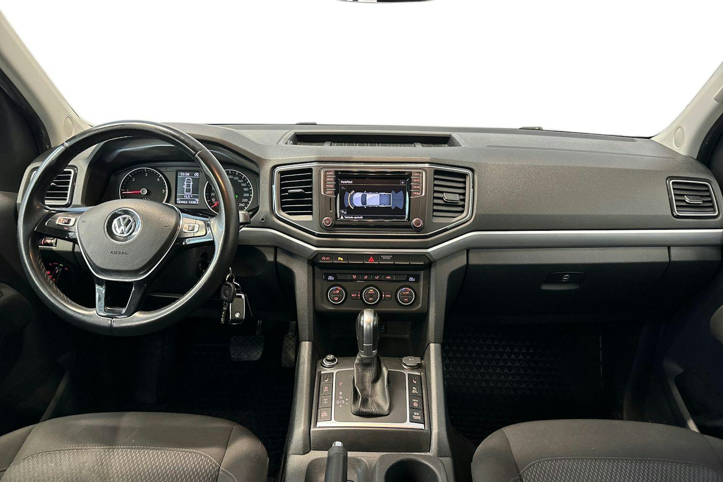 ruskea (beige) Volkswagen Amarok 2017 kuva 9.