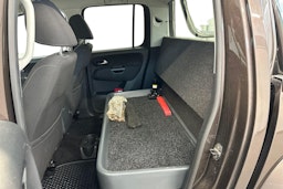 ruskea (beige) Volkswagen Amarok 2017 kuva 11.