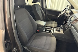 ruskea (beige) Volkswagen Amarok 2017 kuva 16.